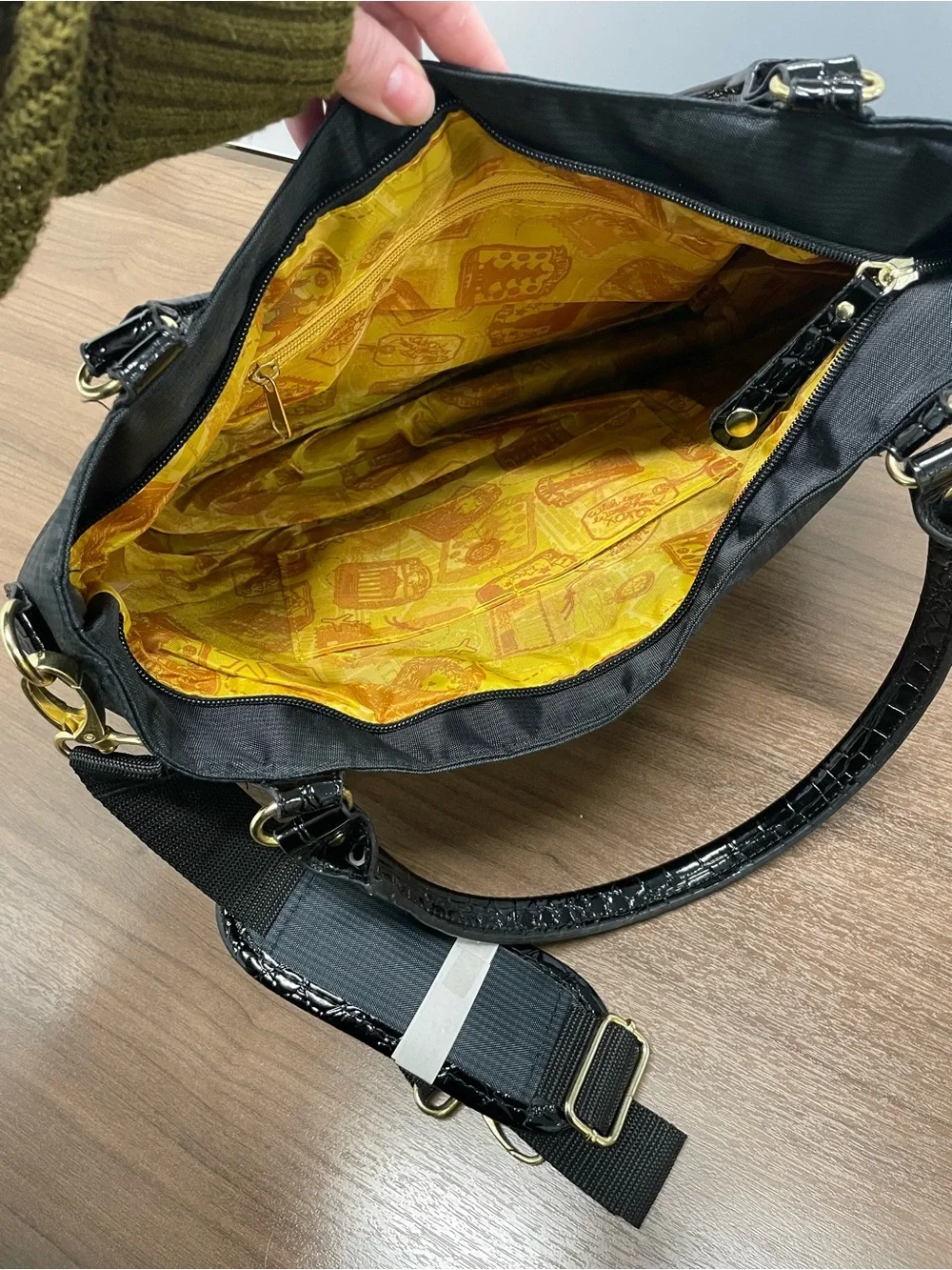 NWOT Samantha Brown Black Croc-Trim Weekend Travel Tote Bag